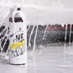 Autoshampoo mit Schaum in Aktion