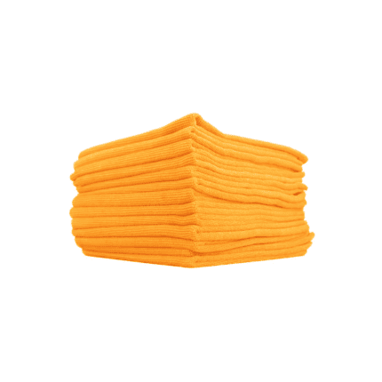 Stapel orangefarbener Mikrofasertücher